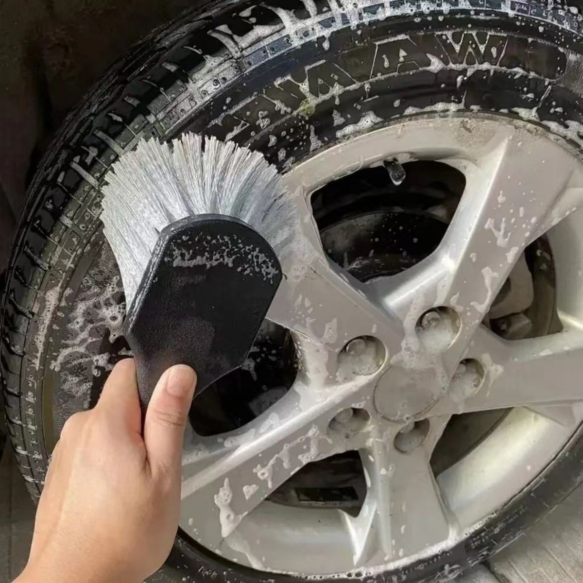 Sikat Pembersih Roda Mobil Sik - Car Detailing Brush ulasan dan harga